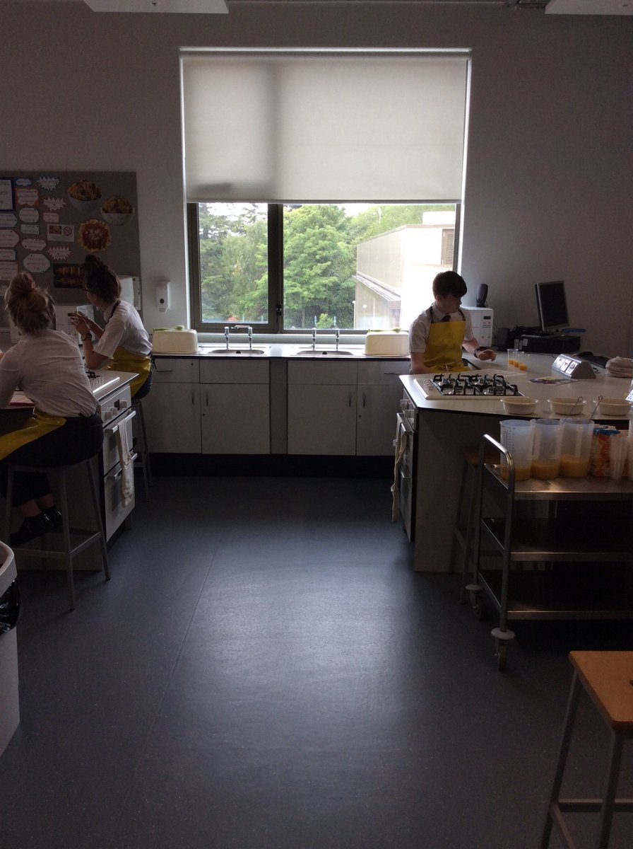 HarrisHomeEc's tweet photo. Pictures of our Nat 5 & Higher HFT pupils. They were completing some sensory analysis of orange juice and chocolate. π« π π΄
#sensoryanalysis #nationalqualification #activelearning https://t.co/h6VRX9WLYR
