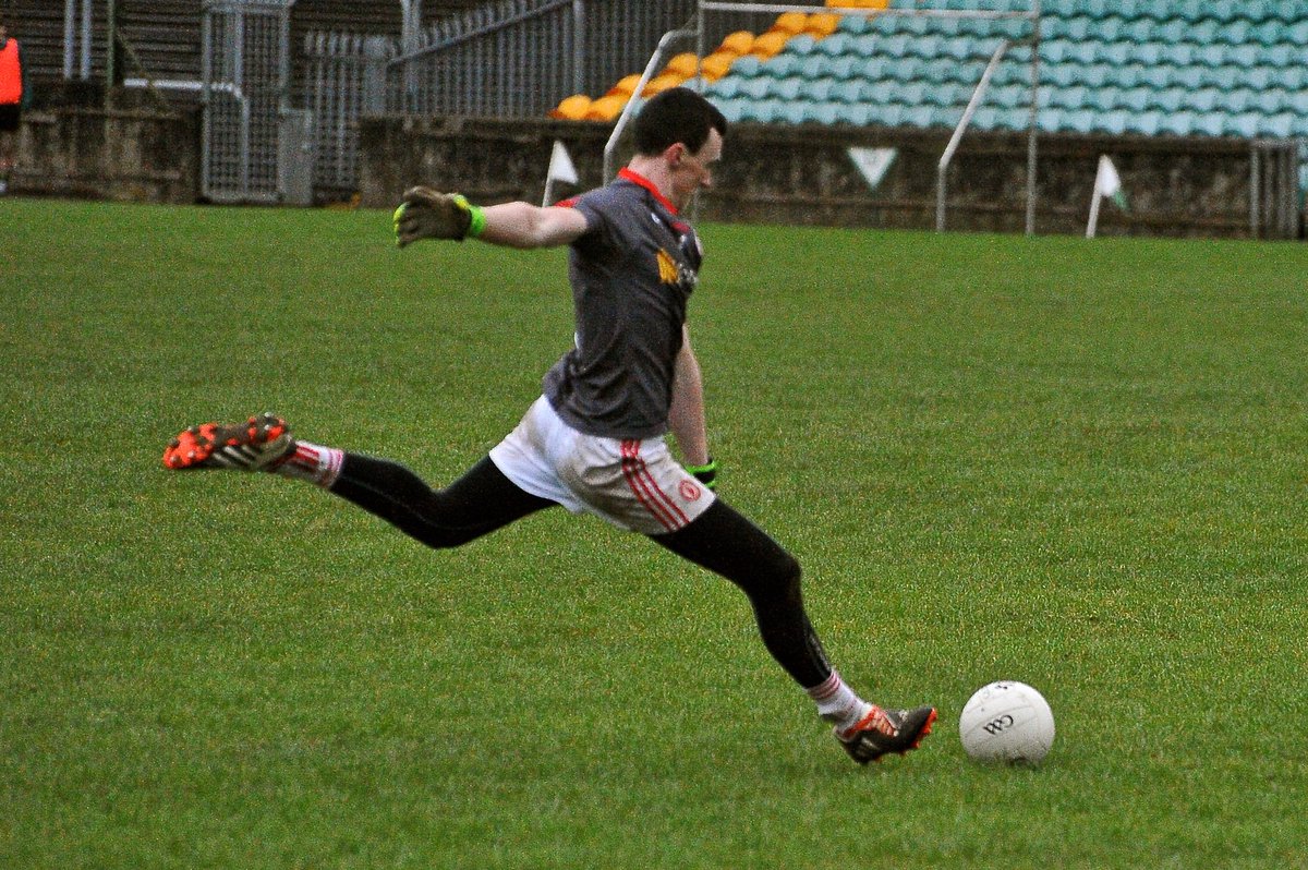 GaelicGKCOACH's tweet photo. Best of luck to @TyroneGAALive U20’s tonight plus this mad thing @bgallen10 #pingmaster🙌 https://t.co/zb7lKl7OpK
