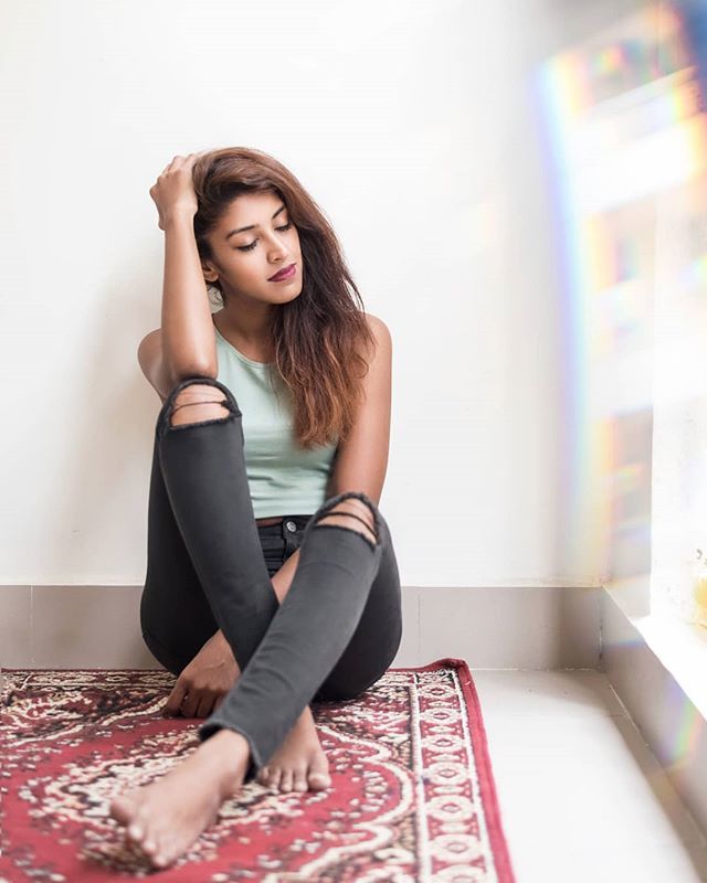 kalyanyasaswi's tweet photo. Don't explain the rainbows. Let the magic stay.🌈
w/ @in.her.wardrobe
#HuntingPortraits
.
.
.
.
.
.
.
.
#prism #rainbowfeatures #editorialfashion #editorialportrait #faceobsessed #fashioneditorial #igersindia #indianphotosociety #indiaportraitproject… https://t.co/IXLjrsMqWQ https://t.co/QTPn7YMnm4
