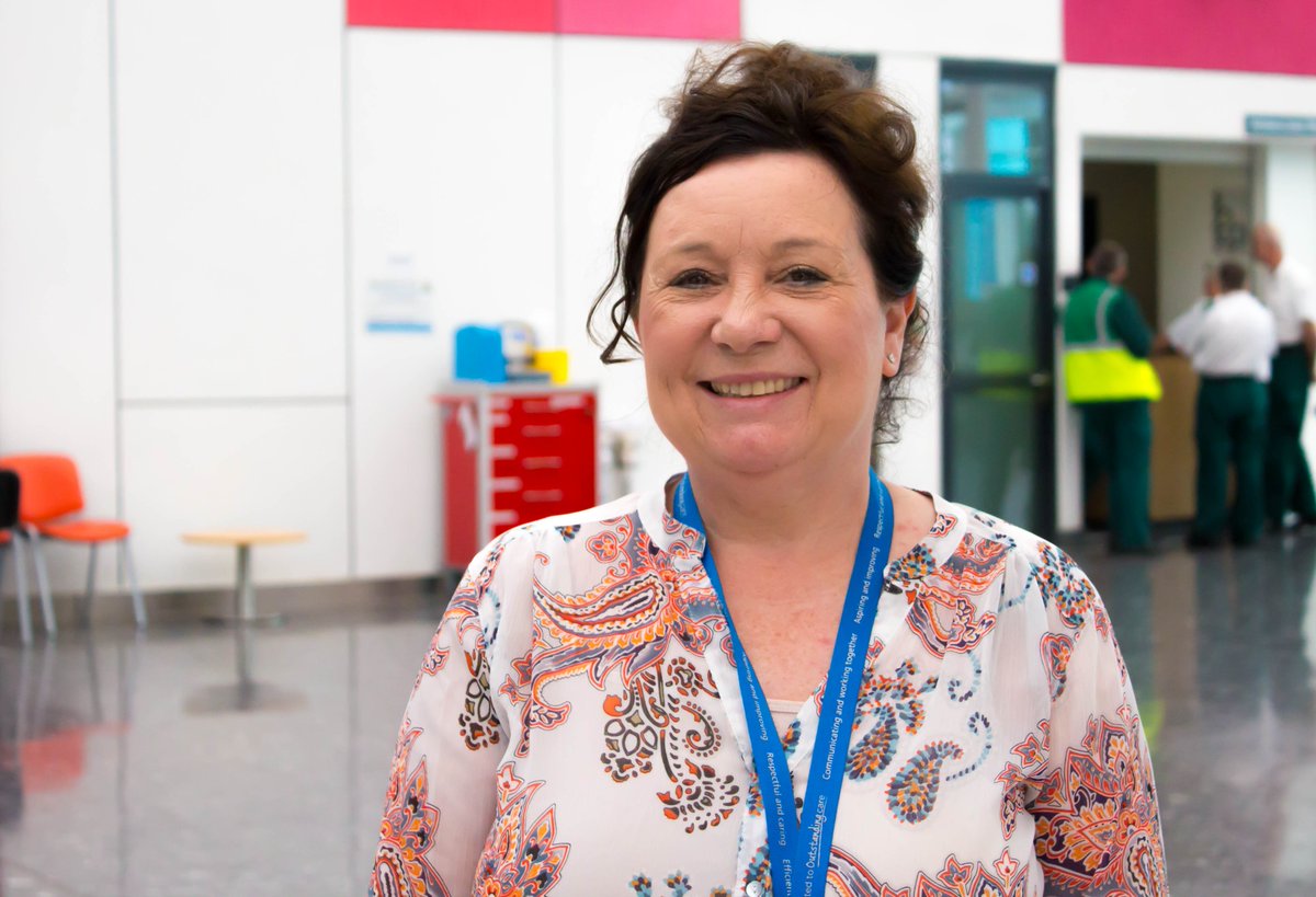 SFHFT's tweet photo. And finally 🥁🥁🥁 huge congratulations 🎉🎉🎉 to our 2018 Chief Nurse Award winner, Penny Tindall #SFHChiefNurseAwards18 #TeamSFH https://t.co/iHUvDYaOae