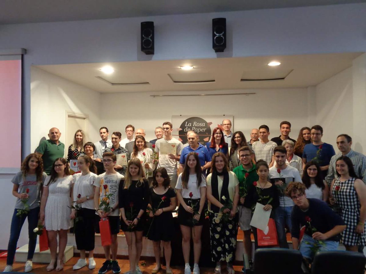 ComeniusCEducat's tweet photo. Diego Ortiz, alumne de Grau Superior d'Imatge i So del nostre centre, finalista en els Premis de Narrativa "LA ROSA DE PAPER".  Enhorabona Diego!!! https://t.co/TgSGhV4du3