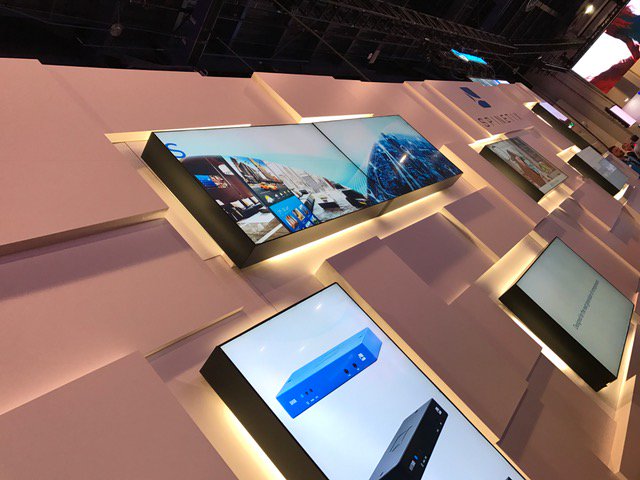SpinetiX's tweet photo. Come see us on the last day of the show and be the first to learn about the new SpinetiX ARYA: https://t.co/BwiQMZ8em1 and the next generation of Elementi software: https://t.co/VFRaOWScsO #InfoComm booth N2654. https://t.co/wilysAqDZn