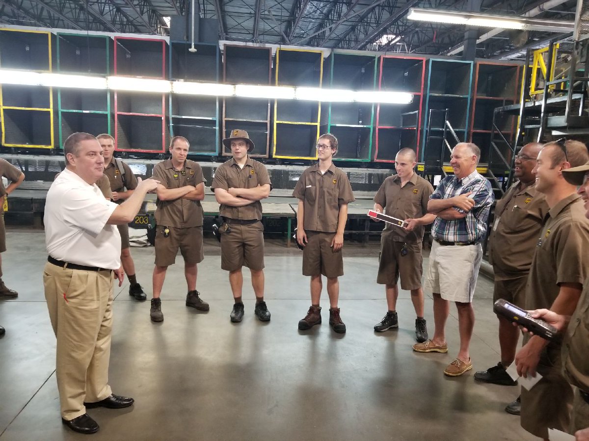 30 IS THE NUMBER OF THE DAY IN LEXINGTON SOUTH ...Congrats to Chuck Frazier for acheiving 30 Years of Safe Driving and to "Skully" for successfully completing his 30th Day of Qualification.....great things ahead for both! @#proudupser <a href="/OhioValUPSers/">Ohio Valley UPSers</a> @Kevin05003640