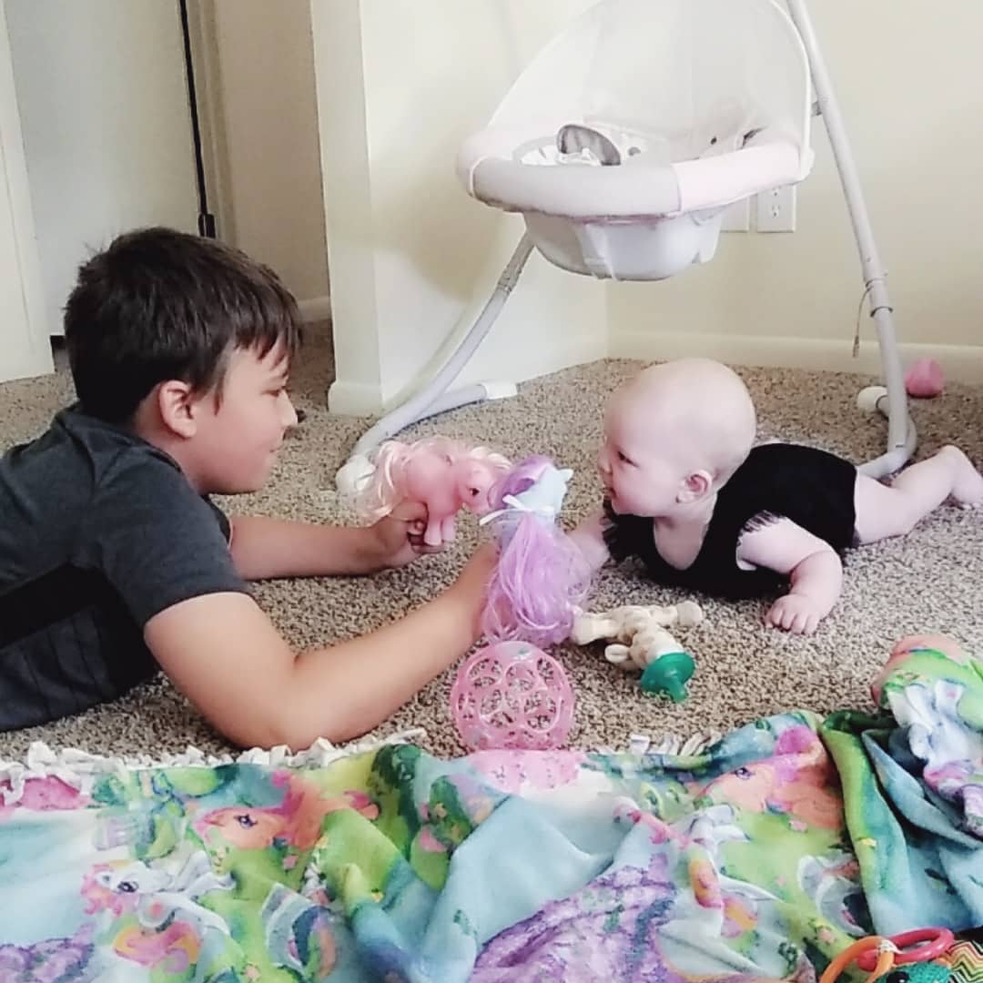 MontanaMathias's tweet photo. Who's obsessed with her brother ❤ https://t.co/ODajL4A7CM
