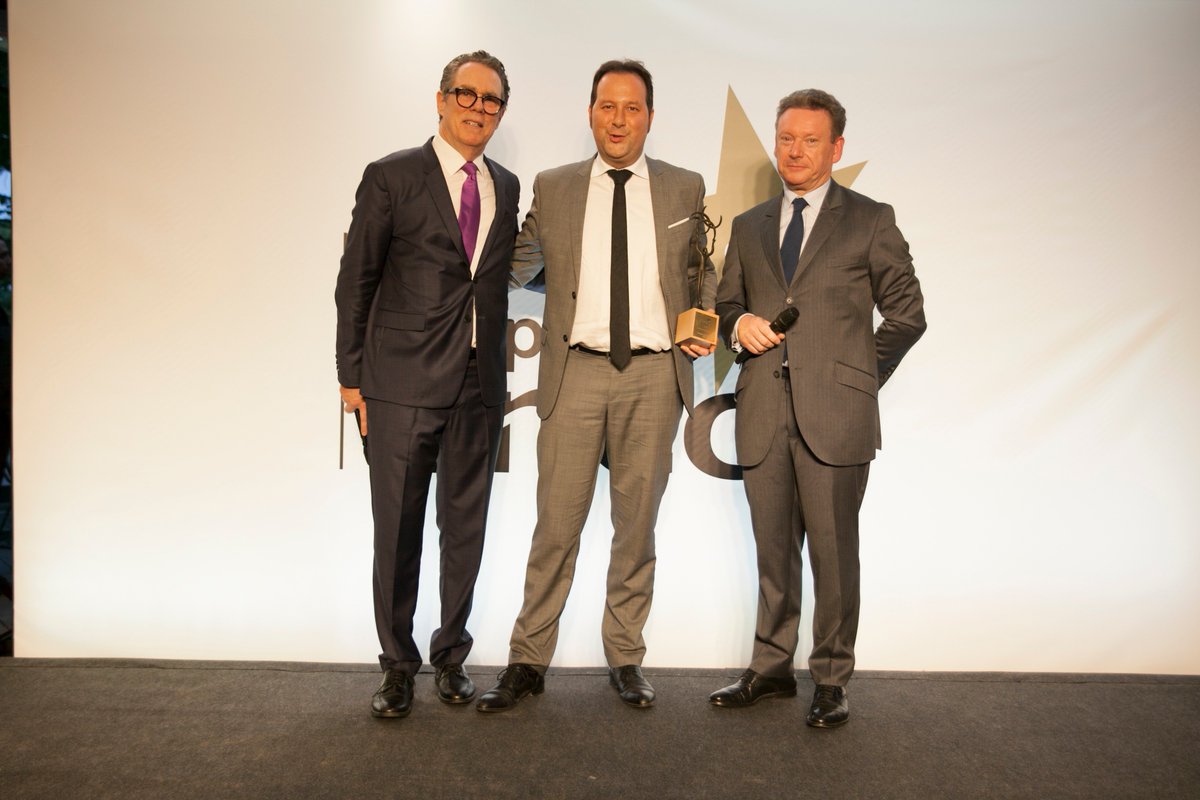 actcommerce's tweet photo. #Rétrospective 2/3 Les meilleurs moments de la remise des Trophées du CNCC 2018 ! #siec18 https://t.co/G8vHMaNcrR
