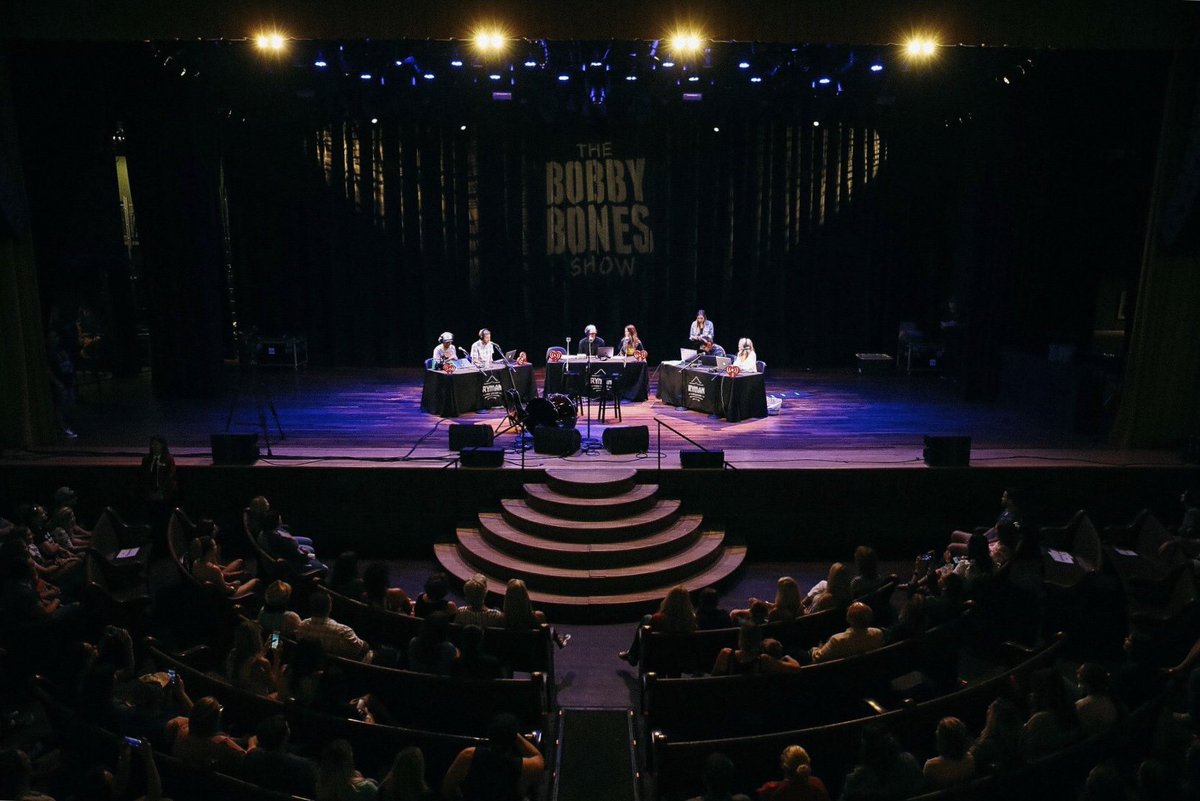 theryman's tweet photo. What. A. Show. Come back any time, @bobbybonesshow! 💒 https://t.co/AB7szpeqPf