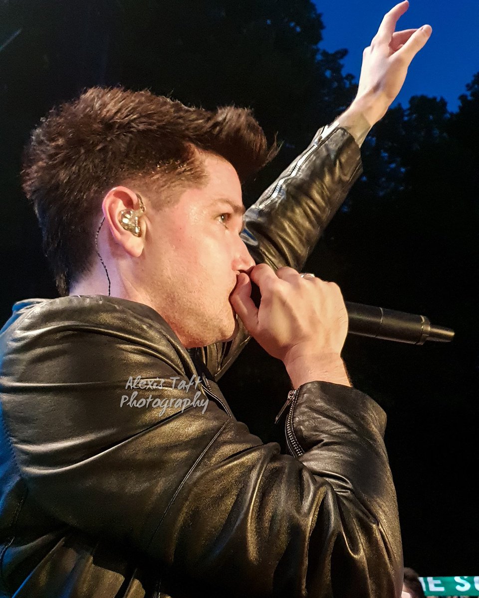 AlexisTaftPhoto's tweet photo. Photo i took of @TheScript_Danny @thescript on 7/6/18 #thetfordforest #thescript #Danny #livemusic #musicphotography #outsidegig #gigview https://t.co/TfS1y9iOB4