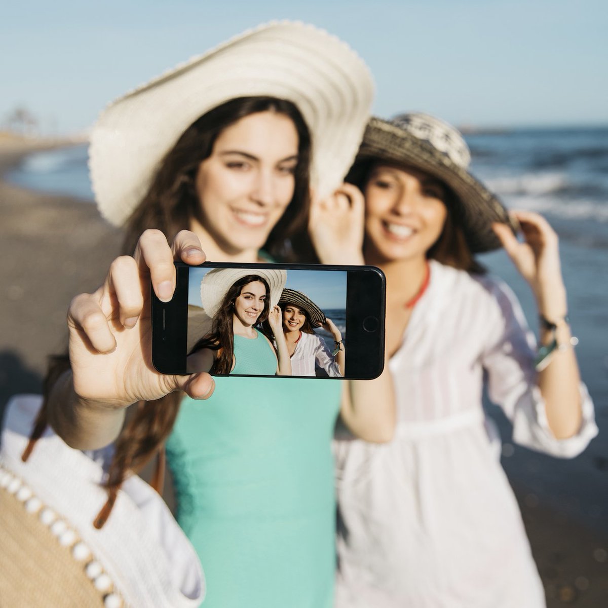 SharePhotosApp's tweet photo. Grab your best pal because it's #NationalBestFriendDay! Share all your favorite moments with your adventure buddy and BFF using Share Your Photos! https://t.co/anpr5AWorP