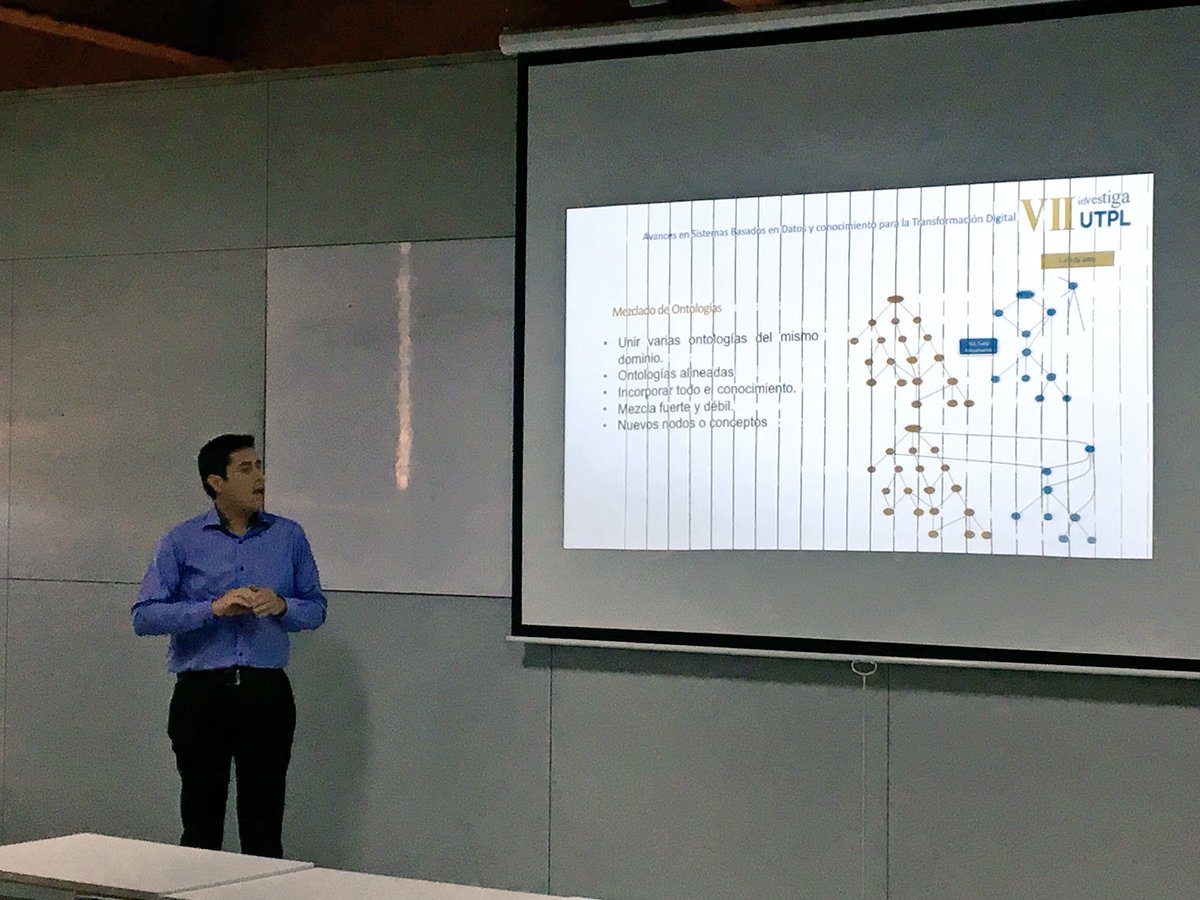 utplinvestiga's tweet photo. @stalin2309 presenta su trabajo de fin de titulación “Minería de Datos” en eventos VII #InvestigaUTPL II #InnovaUTPL #OpenData https://t.co/fv7xrfCbFL
