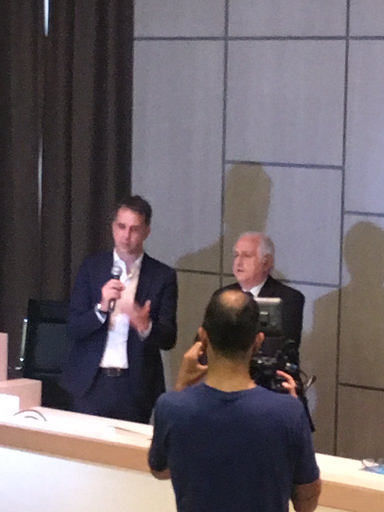 francGuerrieri's tweet image. Michele #Uva: "Tutti gli allenatori delle nazionali giovanili verranno a Coverciano una settimana sì e una no. Abbiamo deciso che metteremo a disposizione la villetta che da oggi sarà intitolata a Ferruccio #Valcareggi"