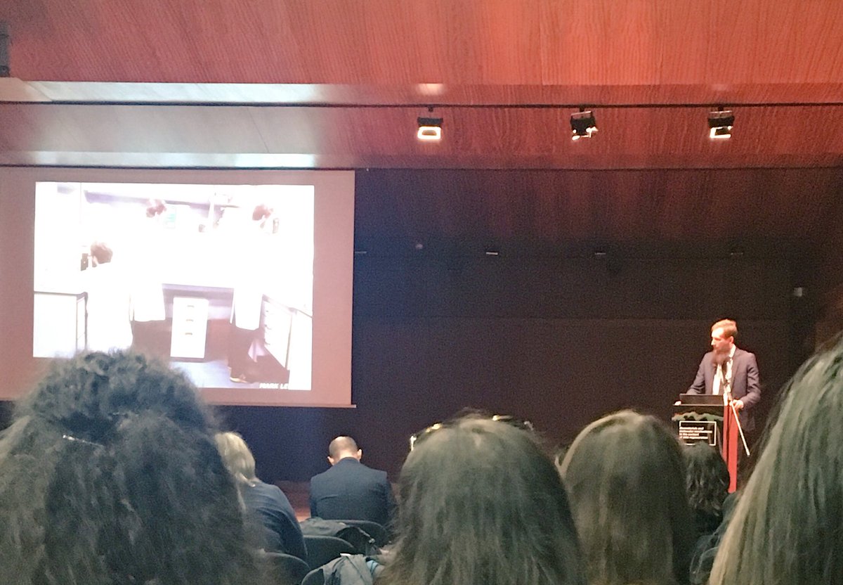 TissueEngDublin's tweet photo. Final day of #gene2skin summer school in Porto - @helenarmoreira and @RiffLemoine are shortlisted for the best ‘PhD in a Picture’ prize; Mark is also presenting his poster having been shortlisted for the best poster prize! https://t.co/lmReiuW2uN
