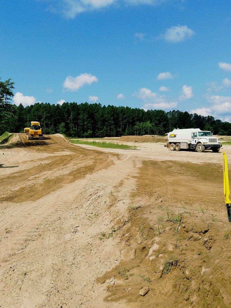 gtr_complex's tweet image. Up and at it this morning here at the complex! Come ride with us on this beautiful Friday! We close at 6! 89°  and partly cloudy. 🌤