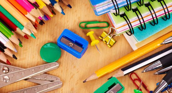 mineducacion_ve's tweet photo. Aprueban recursos para un millón de kits escolares. (+Leer) ➡️ https://t.co/7GOLyXJtZq   #TodosPorLaPazEconómica @NicolasMaduro @JauaMiranda @la_iguanatv 📓✂️📐 https://t.co/QwT0EByfZn