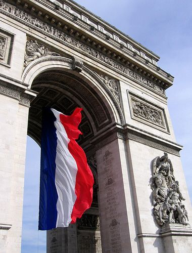 le5codet's tweet photo. @le5codet wishes you a great Bastille Day!
@le5codet vous souhaite un bon 14 juillet !
#Fetenationale #bastilleday #14juillet #14juillet2018 #arcdetriomphe #defilédu14juillet #bleublancrouge #france14juillet #lecinqcodet https://t.co/IpLbM5xyzp
