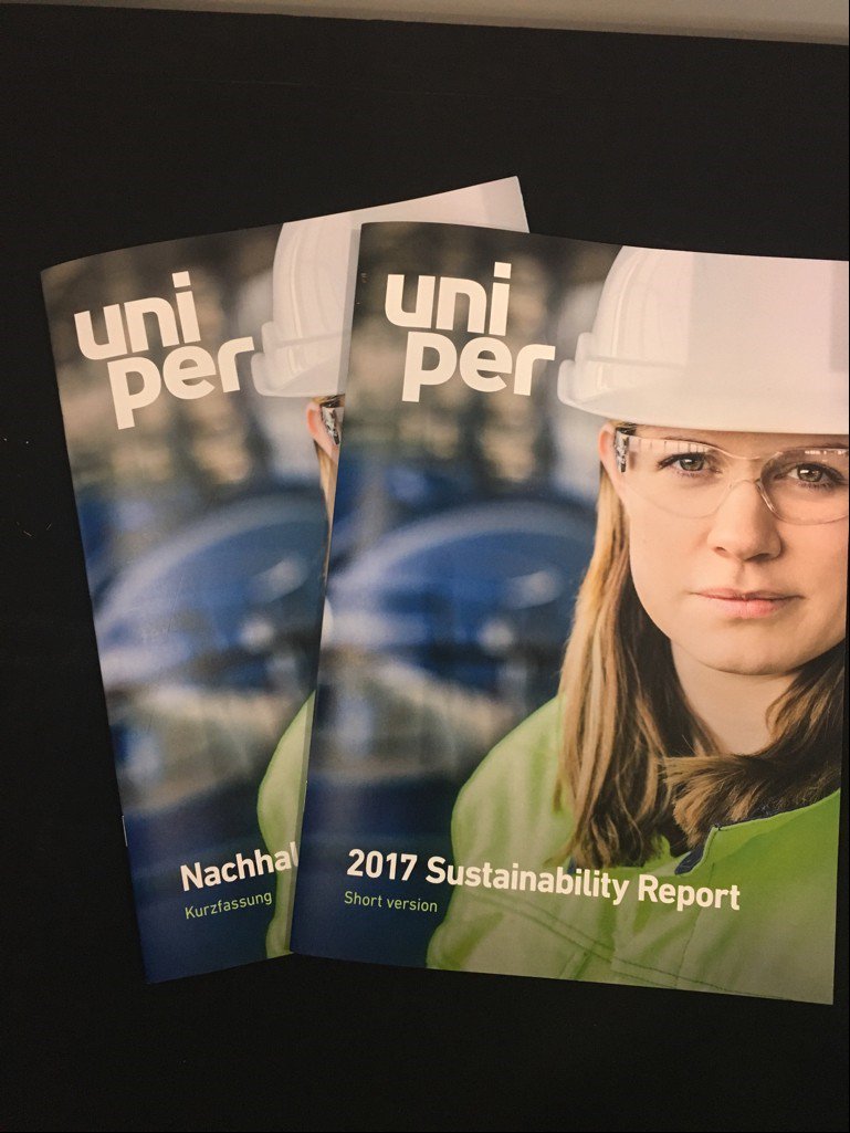 #CO2 and #HumanRights were hot topics at our #UniperAGM18 last Wednesday.
Discover how we tackle these global challenges and more at 
cr.uniper.energy/en/
#BusinessIntegrity, #ClimateChange, #ResourceEfficiency, secure &amp; reliable #energysupply, #sustainability, #UniperPeople