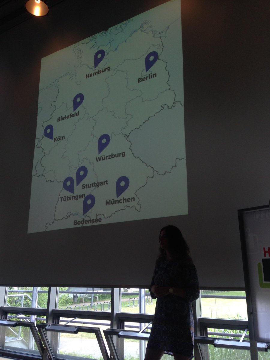 "Geht aus eurer Komfortzone heraus, seid neugierig", sagt <a href="/seiachtzehn/">Leonie Müller</a> bei #dfijhessen18  "Vor drei Jahren wusste ich nicht, dass ich jetzt ein Buch veröffentliche und mir den Verlag aussuchen konnte", lautet ihr Tipp.  #jugendpresseistmehr