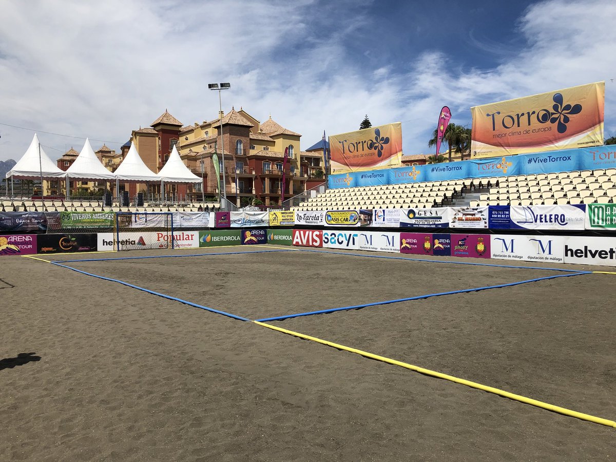 ArenaHandballT's tweet photo. 🏆 #CopaESPBMPlaya | ¡Ya está todo preparado en la Playa de la Ferrara de Torrox! 👏🏻🙌🏻 Esta tarde arranca la IV Copa de España de #BalonmanoPlaya... ¡Comienza el espectáculo! 😍🔝 https://t.co/pL7oqHFFYs