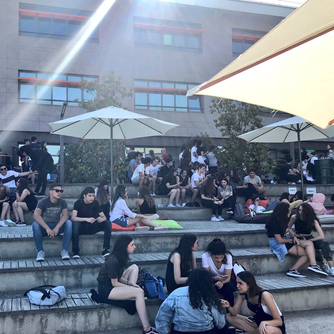 sevamerican's tweet photo. SAC Öğrenci Birliği tarafından organize edilen SACFEST’18 başladı! #sacfest https://t.co/vO1C15a6SX