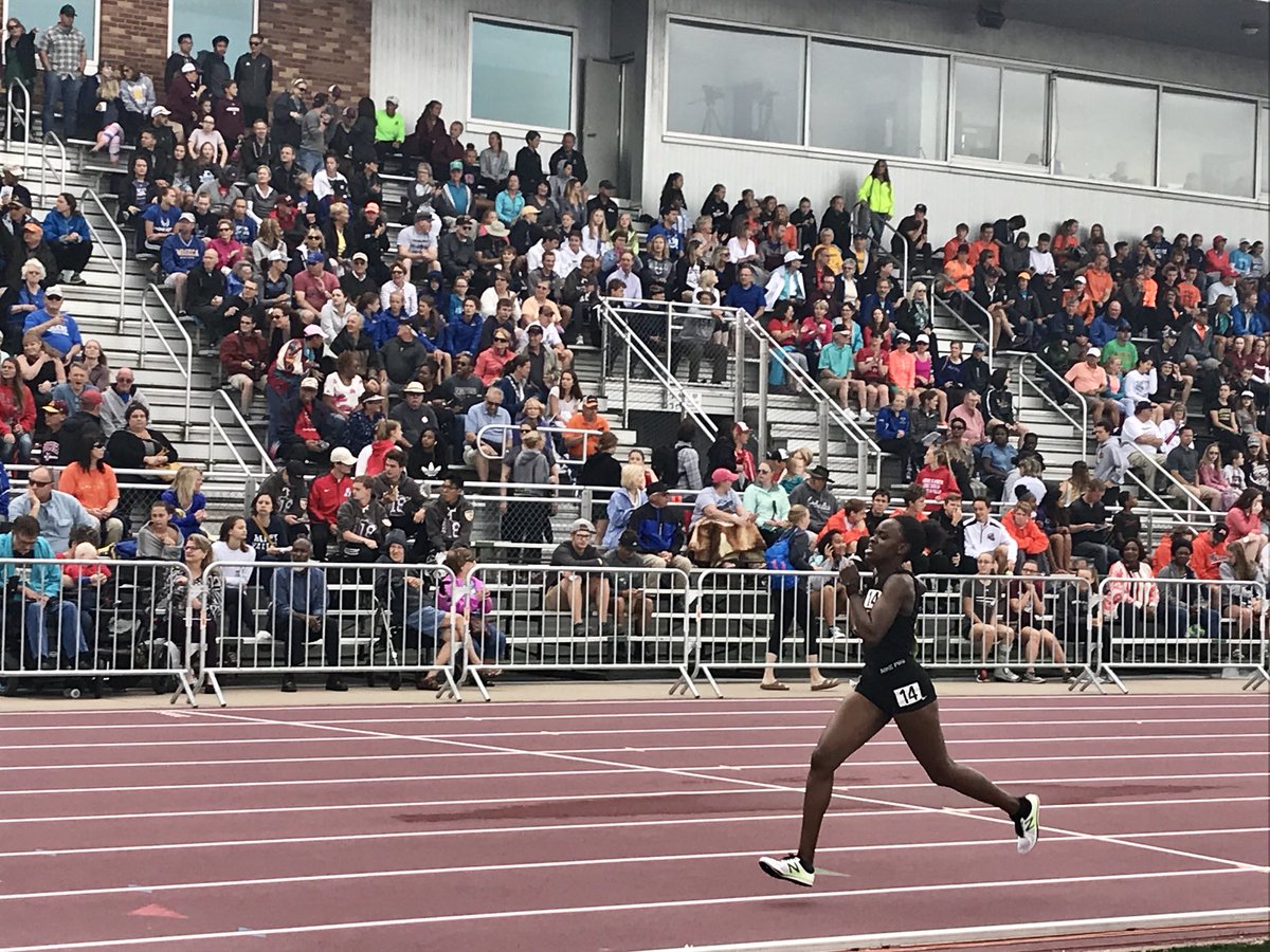 eestp's tweet image. Florance Uwajeneza of @ComoPark_HS just ran last race of high school career at State Meet  in 3200M. Finished 11th in state and set a new PR of 11:17! 
18 seconds better than her previous best! That’s how you finish.