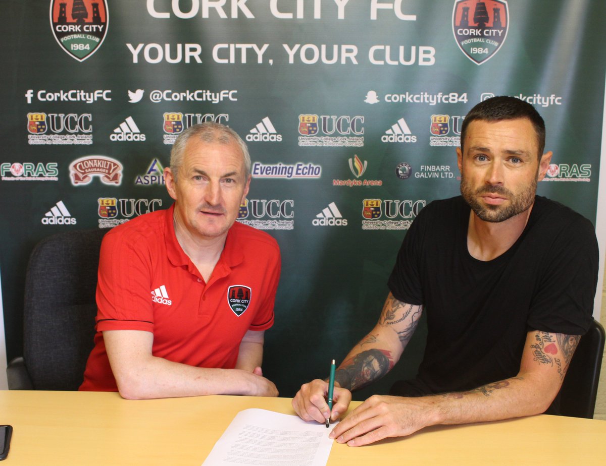 OFFICIAL 📑 Damien Delaney is a Cork City player! 🏰🚢🏰
  
The central defender has signed a contract with the League of Ireland champions until the end of the 2019 season! ✍️ #GoodLuckDamien