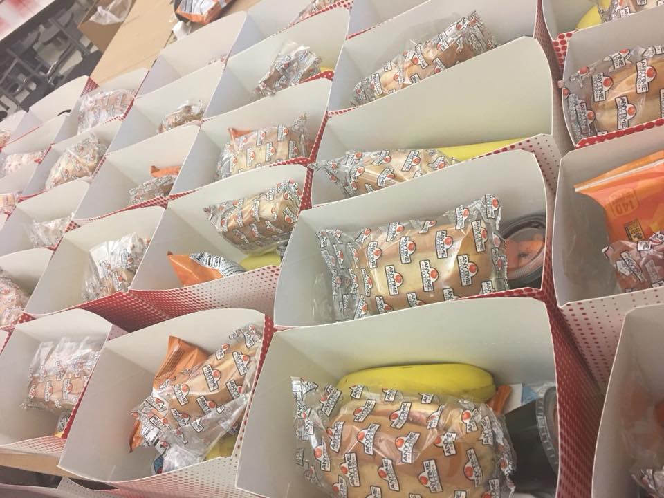 tastybrandsk12's tweet photo. The kitchen @Fueled4Focus was buzzing at 4:00 AM this morning in preparation for an AMAZING Summer Feeding Kickoff. Our hats off to your team for all you do for the Richmond County Children! @megteates @AGParamount #summerfeeding #eatatschool https://t.co/T8x4qCAEal