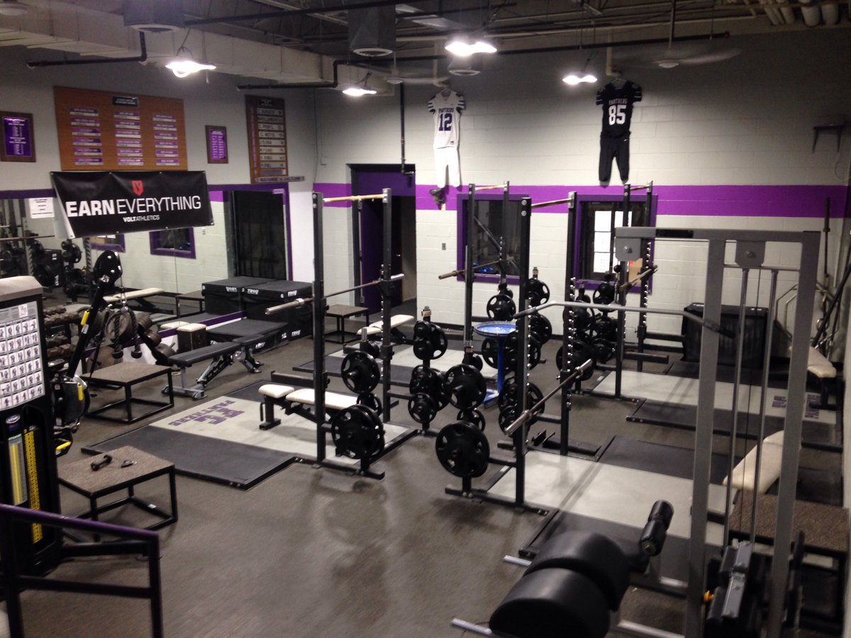 mitch_lockhart's tweet photo. Empty weight room, 9:00am Friday Morning! Is everyone on a three day weekend? This needs to change! If we are going to build a competitive culture participation is a must! We need all hands on deck! Teammates have to be held accountable! #fcpower #fcpanthers https://t.co/qXkEC3O1Fk