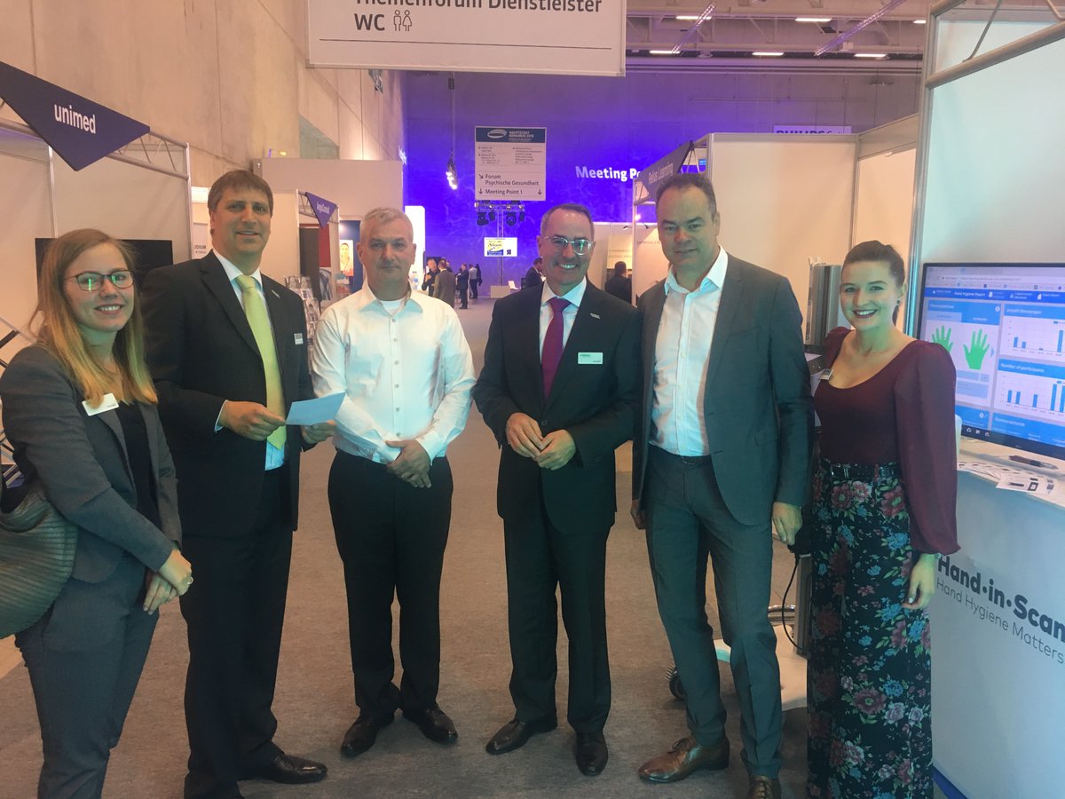 medu_plus's tweet photo. Innovationen gegen Infektionen, gemeinsam stark! #meduplus, #HygNova, #HandInScan und #UVDevices #DontGoViral #HSK18 #HSK18live
Wir hatten viel Spaß und danken allen Besuchern unseres Standes für die guten Gespräche. So auch dem Team von B|Braun https://t.co/G9uwe3rMto