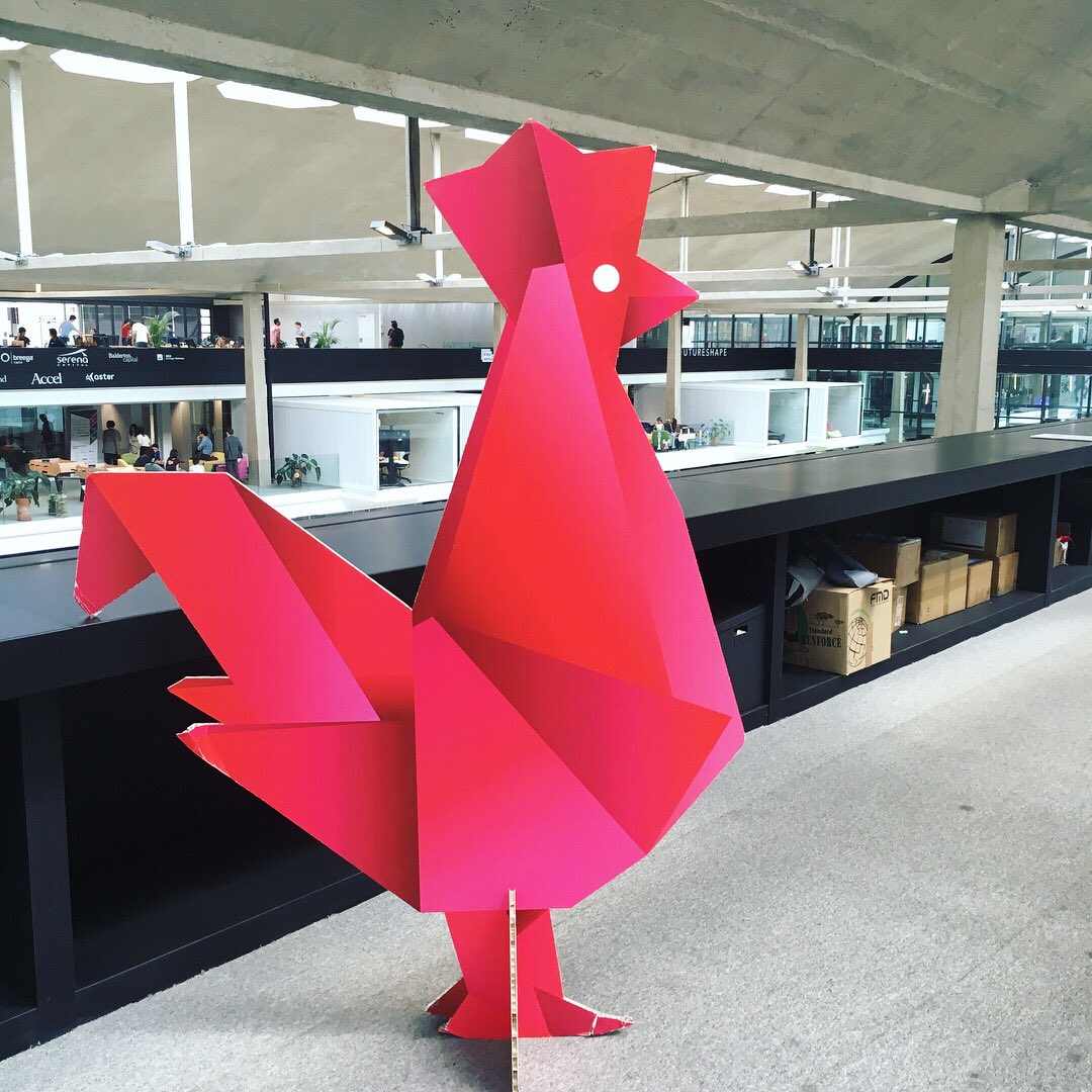 _justinesoledad's tweet photo. Découverte de @joinstationf et de la Fabrique RH (laboratoire d'innovation RH rattaché au SGAR Île de France). Merci à Alice Robichon d'avoir répondu à toutes mes questions ! #fabriqueRH #stationF #innovationpublique #FabriqueRH @Prefet75_IDF @_DITP @FrenchTechCtral https://t.co/fgirXGV6le