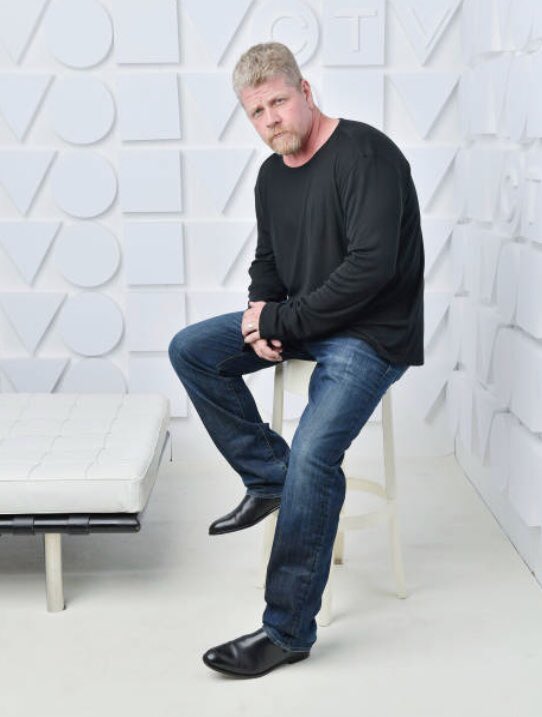 Lincolns_Finger's tweet photo. Michael @Cudlitz poses at the #CTVUpfronts portrait studio in Toronto, Canada.
📷: George Pimentel https://t.co/JNG2cSDxsh