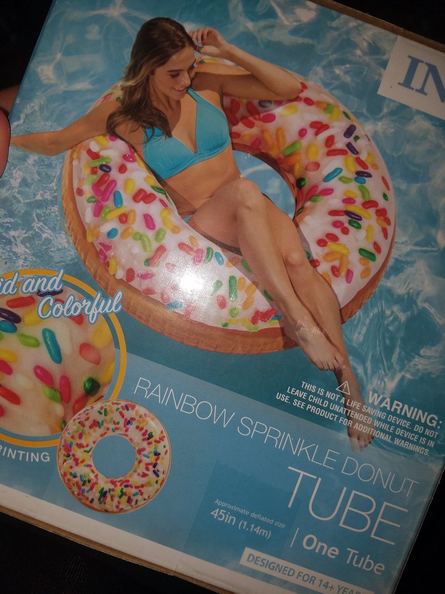 TattedNerdGirl's tweet image. #DonutDays #PoolFloatie