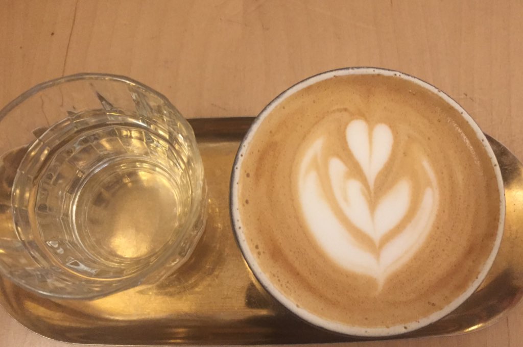 #Buencafé #Estilosdevidasaludables Estudios científicos internacionales (europeos, asiáticos, EEUU), revelan que el consumo regular de café reduce notablemente el riesgo de #cáncerdehígado (en torno a un 50%). Procedo a analizarlos. tribunasalamanca.com/blogs/feliz-co…