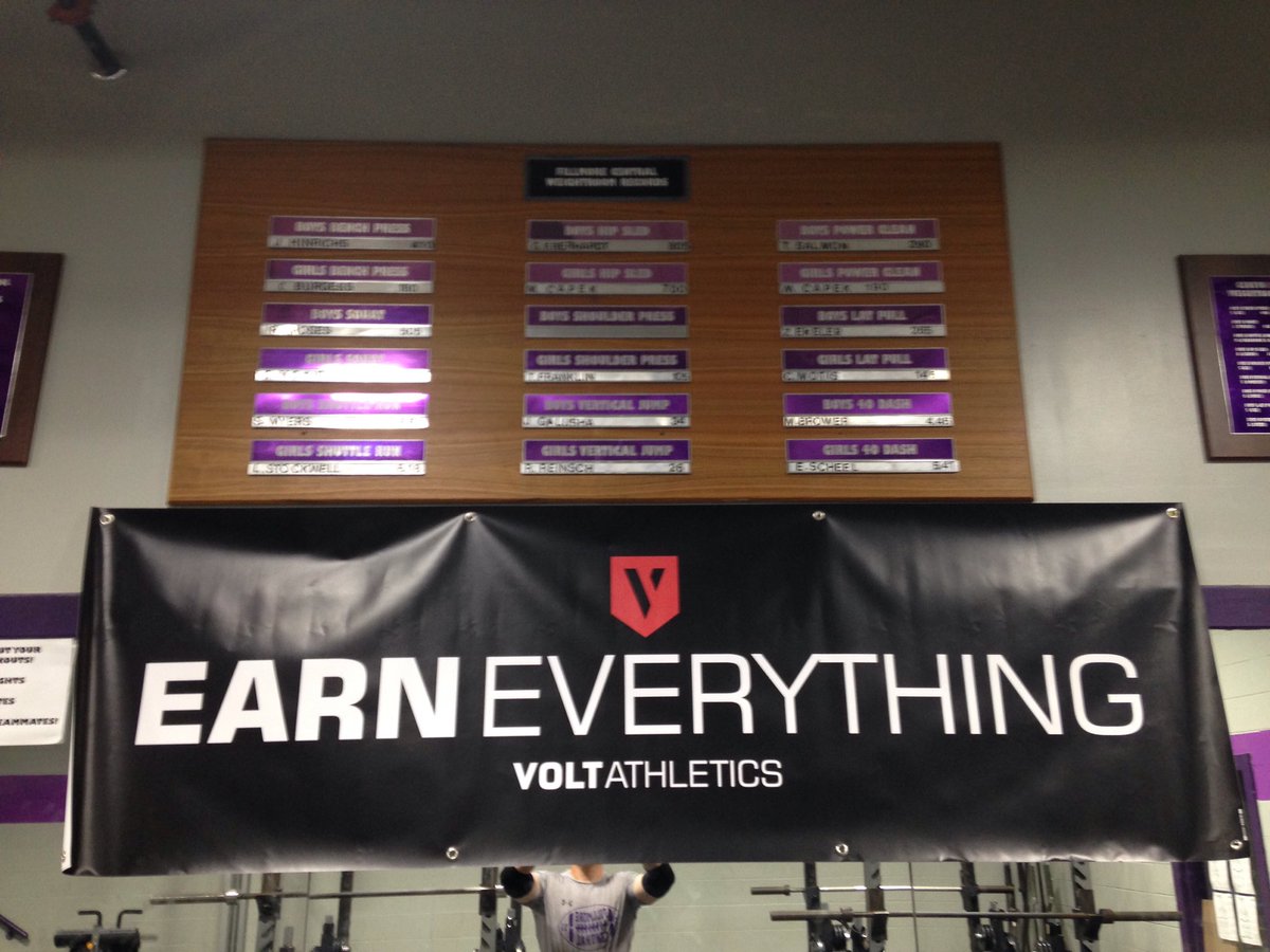 mitch_lockhart's tweet photo. Only 16 lifters this morning! Mostly 9th graders and Jr. high athletes, great start for the future, but no investment means no return! Tears during the season mean nothing if you didn't sacrifice anything! #fcpower #fcpanthers #earneverything https://t.co/Qs3vaEQIz2