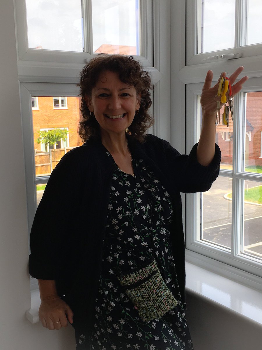 red_loft's tweet photo. Many congratulations to our delighted purchaser who has completed at @mhshomes S/O scheme, The Parsonage in Marden, Kent. Well done to everyone who was involved. #Completions #TheParsonage #SharedOwnership #HappyFriday https://t.co/w67acofRDs