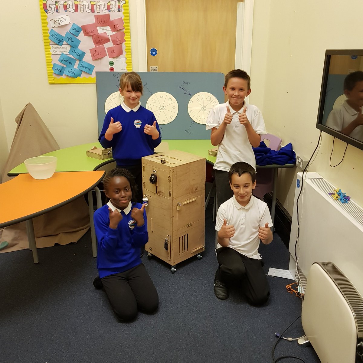 BoxPlex's tweet photo. A before and after of Team @wyndham_academy. Absolute superstars saved the Doc in 54.06. Could your school do any better?
Stay tuned for more pics and reviews from the kids who dubbed it "The board game without the board-em!"
#Plexbox #creativelearning https://t.co/V1SOYNrMJk