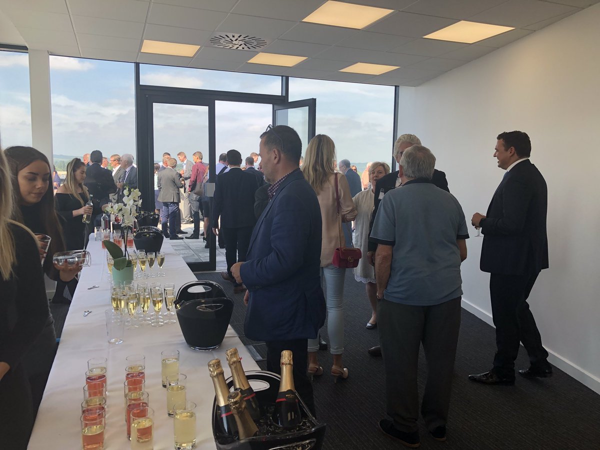Quinn_Estates's tweet photo. Beautiful day for it! Our guests are on the top floor, catching up over a cold drink of @ChapelDownWines, @CuriousBrewery or @BiddendenVine and admiring the views from the top floor of #Connect38 in #Ashford. https://t.co/ez4c5gxnka