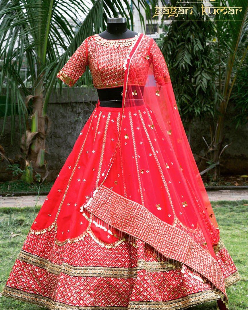 gaganda15's tweet photo. Red - The colour of Love❤️
The epitome of elegance!
Beauty runs in the family
Presenting the Heart of  Rangmanch collection.
Available for your special occasion.
For more inquiries call/whatsapp on +91 99670 49998
#fashion #red #indiandress #elegance https://t.co/geYjAyIEsn