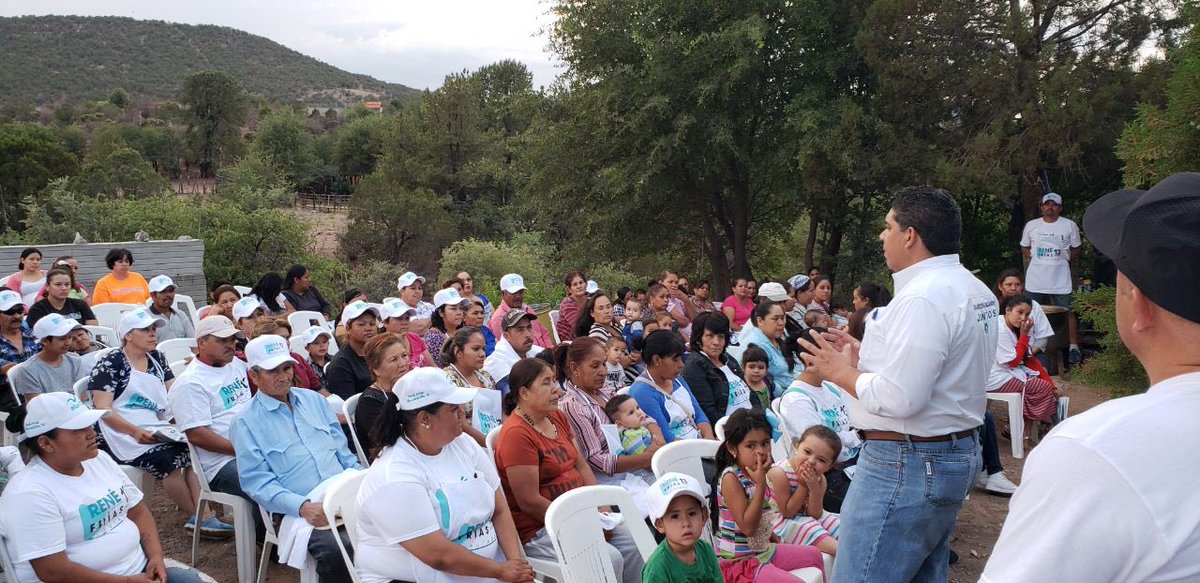 FriasBencomo's tweet photo. Esta campaña cada día crece y cada día son más los habitantes que se unen a nuestro proyecto.
En esta ocasión tampoco fallaremos porque conocemos las problemáticas del distrito, tenemos la experiencia y sobre todo la voluntad de servir
#HechosNoPalabras
@JDiazDeLaTorre @Luiscasob https://t.co/osmWjJH6Qh