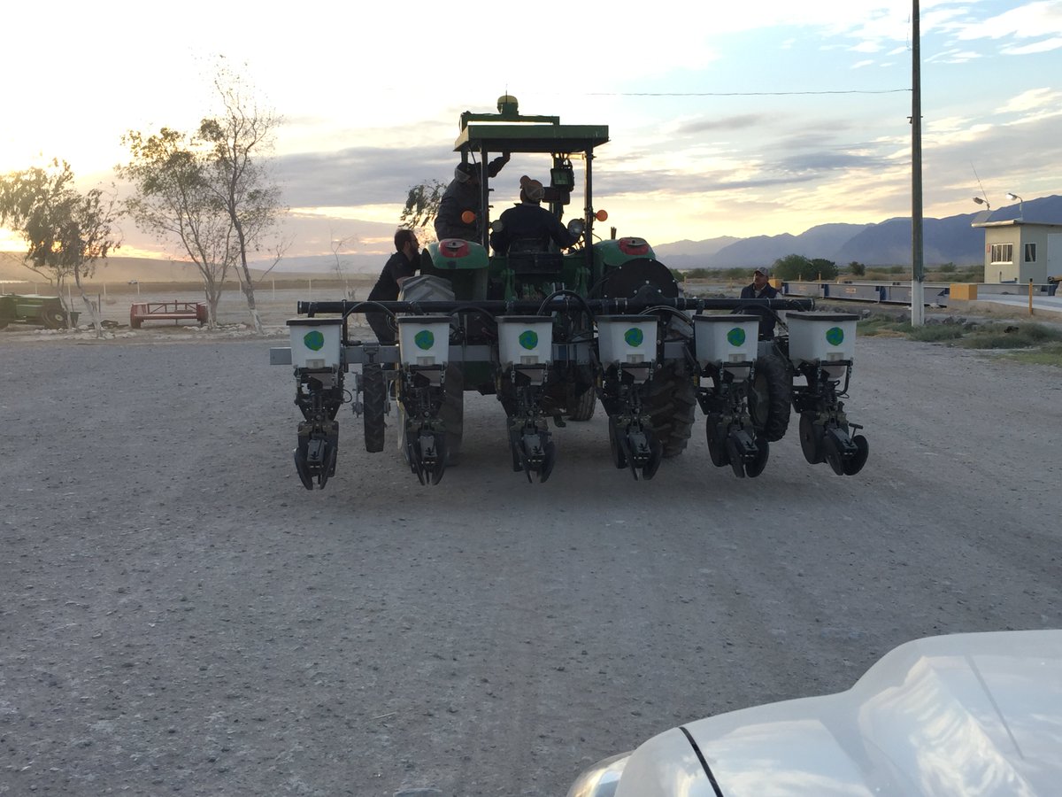 1st precision planting international dealer at mexico. 2018 season👍 #precisionplanting #agriculture #greyrowunits @precision_plant