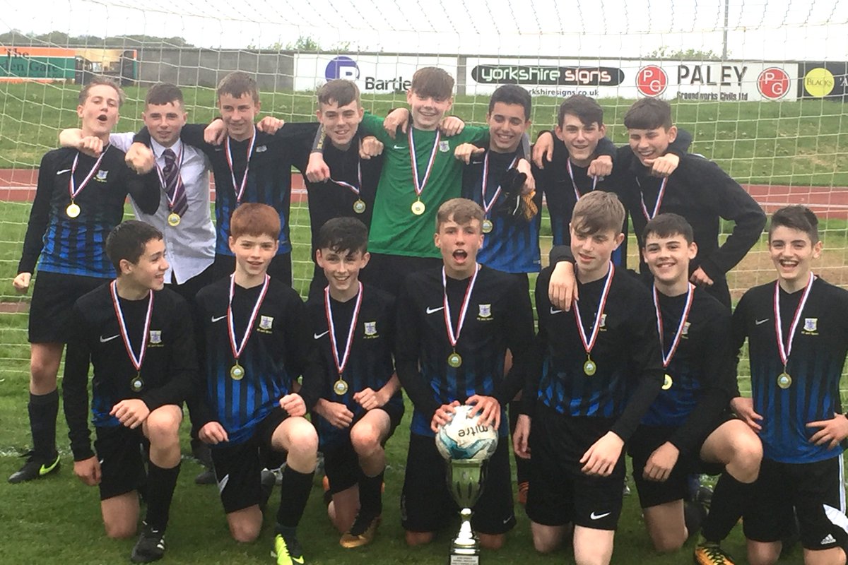 StMarysMenston's tweet photo. Year 9 Football squad won 6 titles this season: 

🏆Leeds North West League Champions

🏆Merit League Champions

🏆Merit Cup Champions

🏆Leeds Cup Champions

🏆Leeds Champions Cup Champions

🏆County Cup Champions https://t.co/g52NGG9XBz
