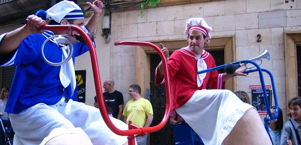 EscenaFamiliar's tweet photo. #AGENDAEF
Avui s'acaba l'#Explicam de #SantFeliudeGuíxols, però no ploreu, que queda tot un dia per gaudir amb propostes tan genials com #LaGranFamília de @fadunito
Mireu aquí el programa 👉
https://t.co/h3aZcYXtrA https://t.co/gZO1CMDUUd