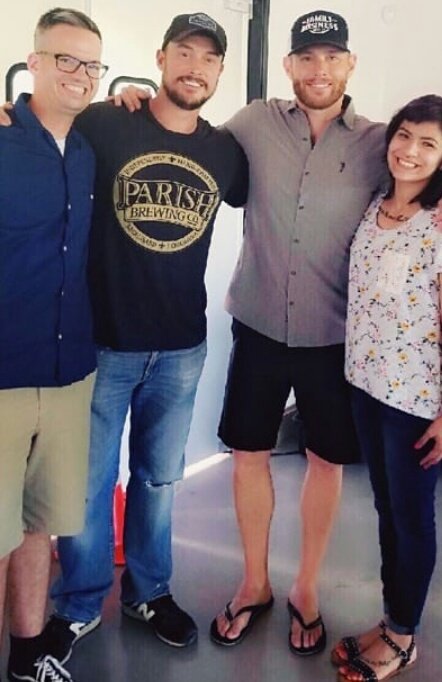 JenmishSource's tweet photo. #New | Old pic of Jensen and Gino with fans at FBBC in Dripping Springs, Texas.

credit : https://t.co/gwJwirqUse

June 1, 2018 https://t.co/IGdSK8p3CF