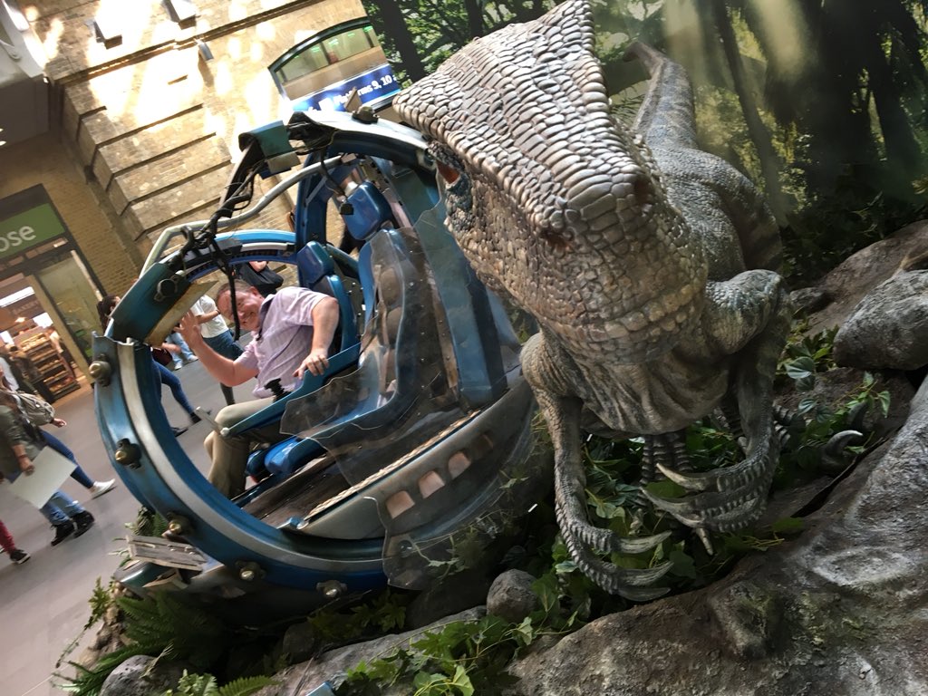 AndrewTPRalph's tweet photo. #JurrassicLondon https://t.co/zL9OqPYibL