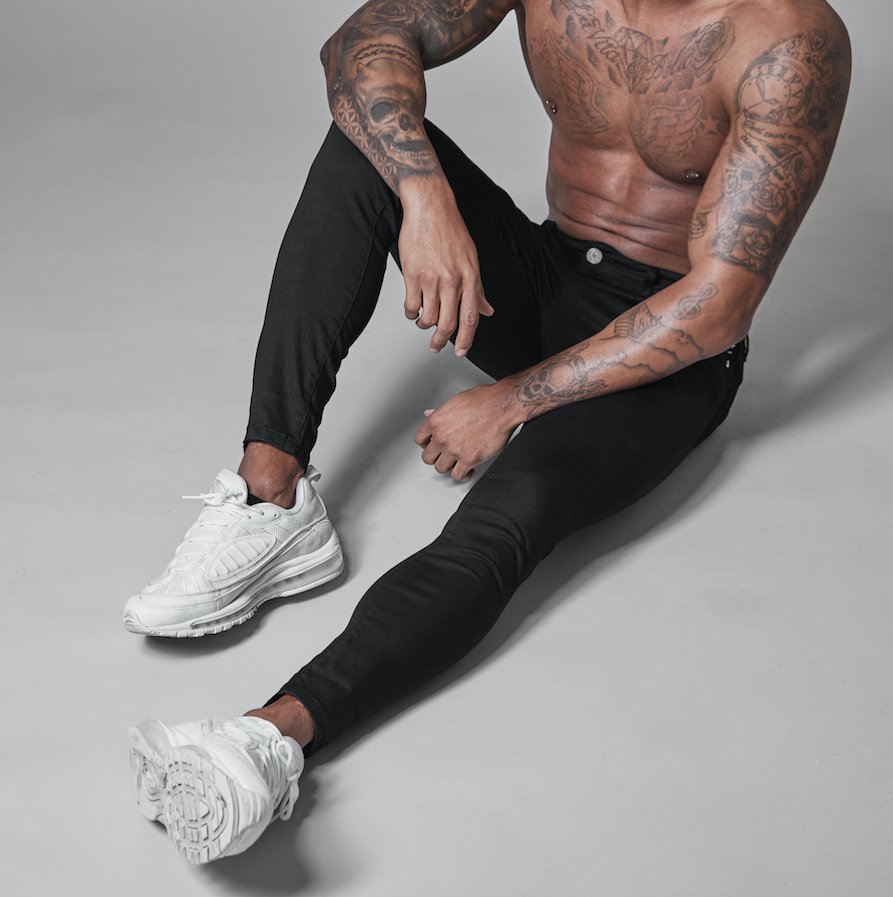 The Essentials 

alivedenim.com