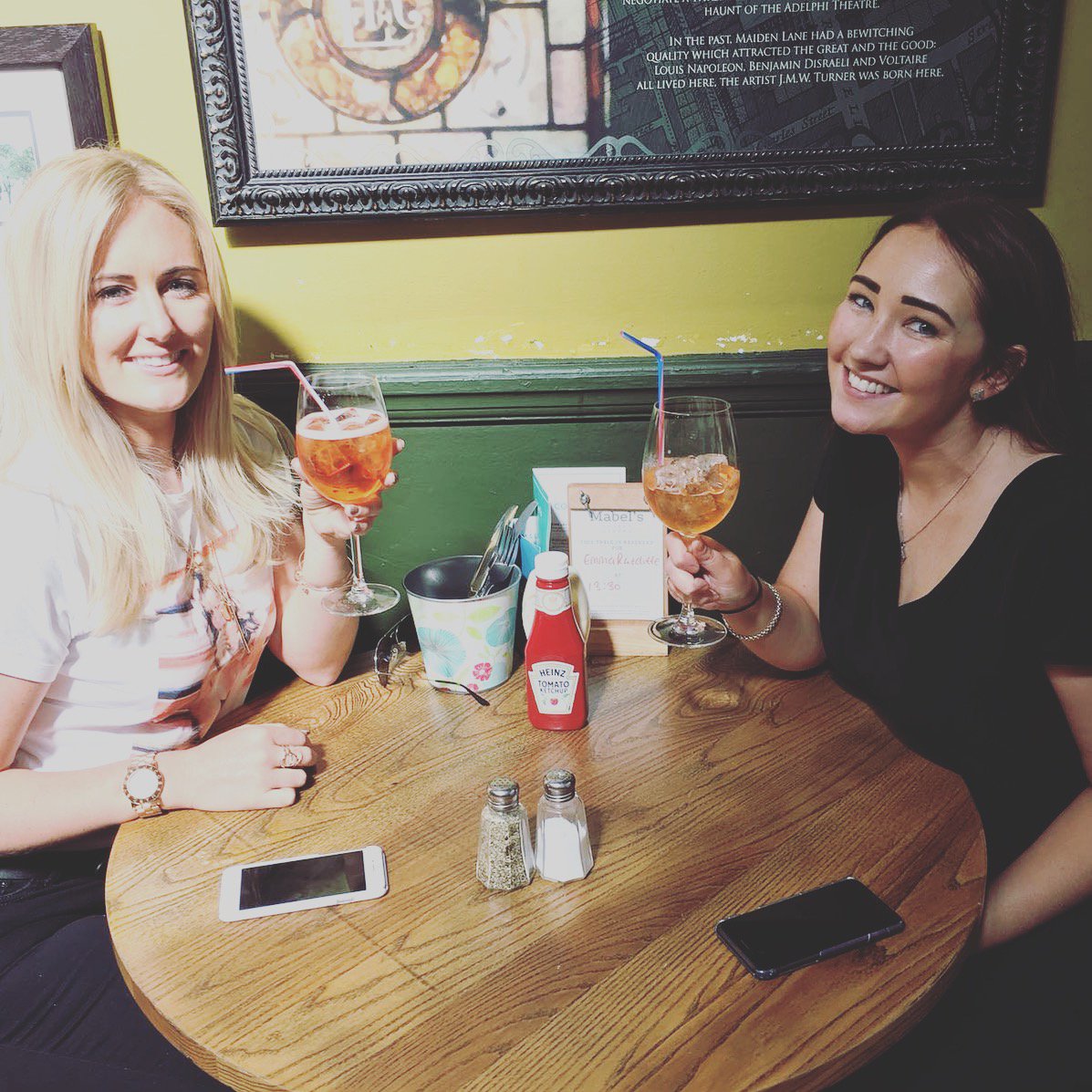 As it is #NationalBestFriendsDay why not grab your bestie and head down to #MabelsCG for a free drink on us?!
Just sign up here:
mabels-coventgarden.co.uk/sign-up/
#FridayFeeling #coventgarden #londonbars
