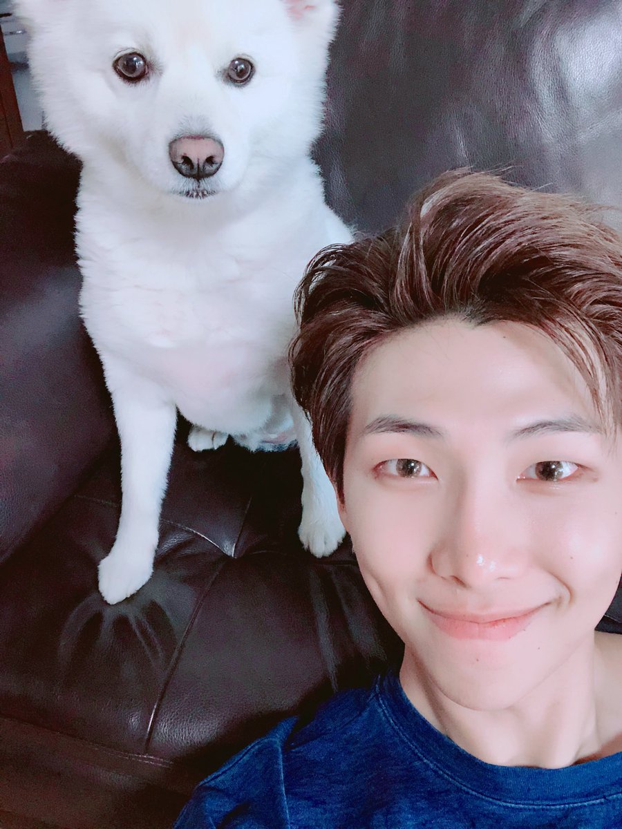 Pandi4_'s tweet photo. Oh my lord, I'm in love 😍 
Here's the man who own my heart 💙💜
#bts #RM #namjoon https://t.co/UOuMr3zyWz