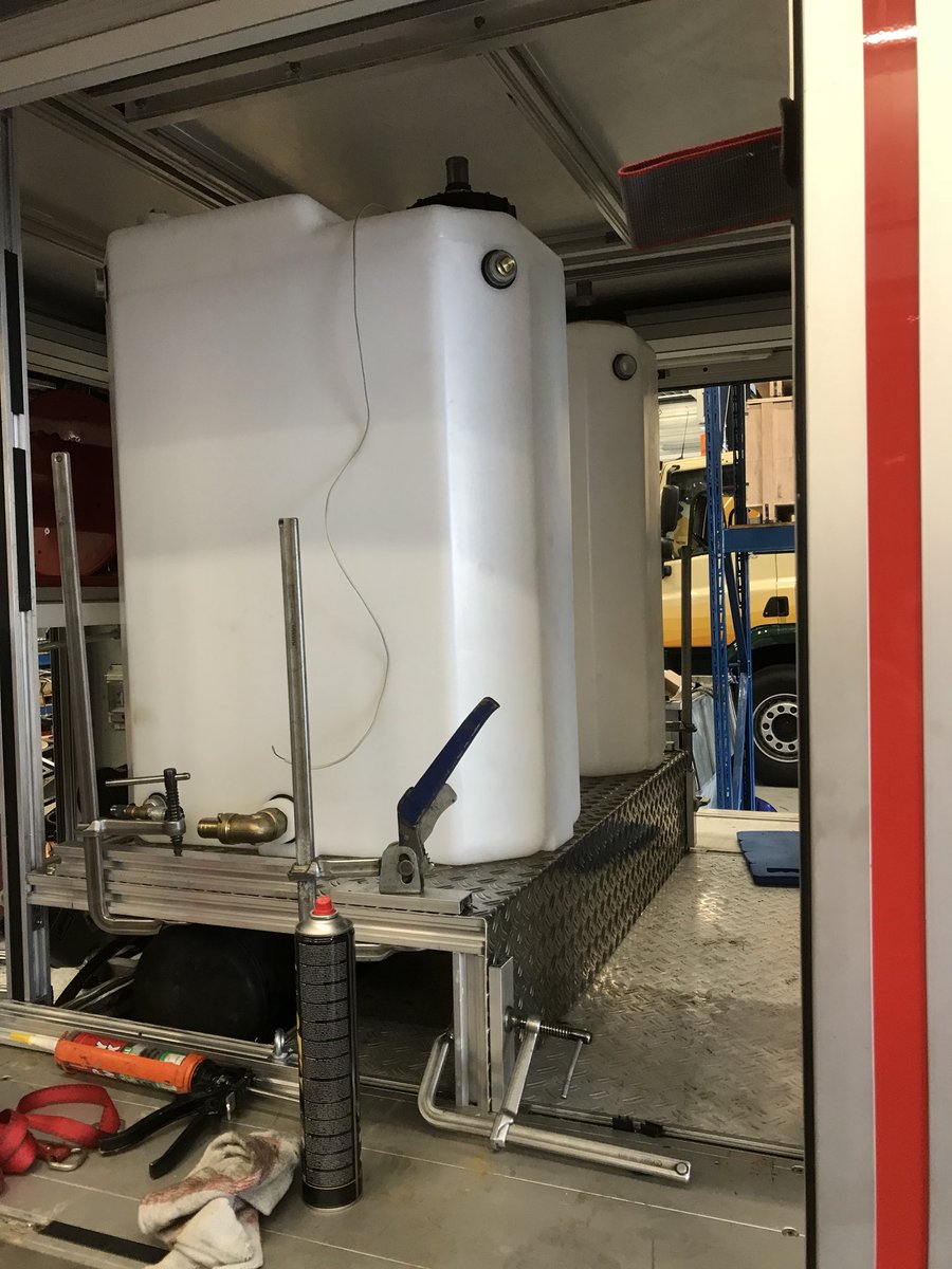 Dynastartbv's tweet image. Druk bezig met inbouw van #coldcut Cobra systeem #CCS voor de #VRU.