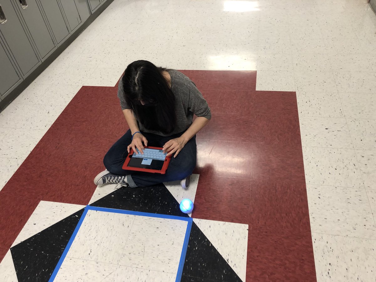 TrajanDeTejas's tweet photo. #DestinationManor teachers learning programming @SpheroEdu by doing at #MPACT18 with @jacobtech @mpactmanorPD @AppleEDU #EdTech https://t.co/TFW5qFf18R