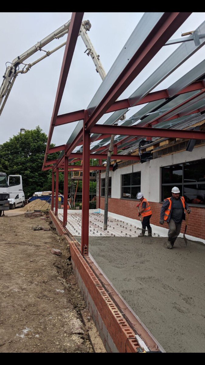 GmrConstruction's tweet photo. Concrete slab pour today
#Construction #Steelwork #Concrete #Newcastle #NewcastleUponTyne #NorthEast https://t.co/8D8sT3PYes