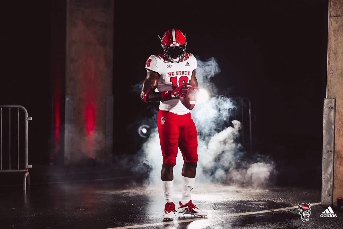 PackFootball's tweet photo. A closer look at our new threads 👀

🔥🔥🔥

@adidasFballUS 

#1Pack3Stripes https://t.co/2z2qxQTQRy