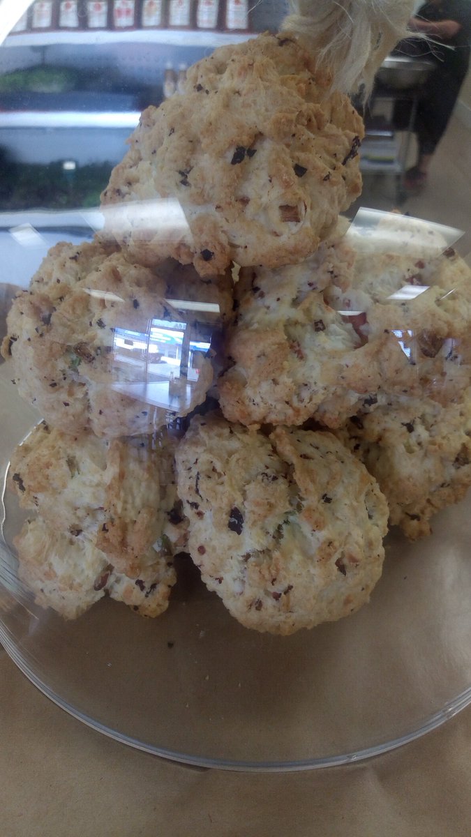 IndulgeCalgary's tweet photo. Be sure to come checkout our daily baked goods offerings at Urban Grub. We are open till 7:00pm on Thursdays and Friday !! https://t.co/NkkYS55fwC